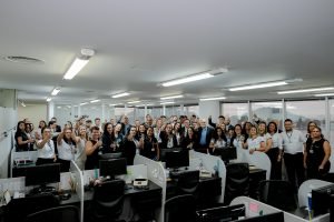 Equipe de Vitória - perspectivas econômicas e políticas