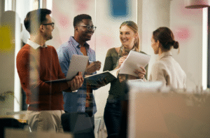 Capital humano e crescimento: o papel estratégico do trabalho presencial