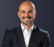 RENATO-RUIZ